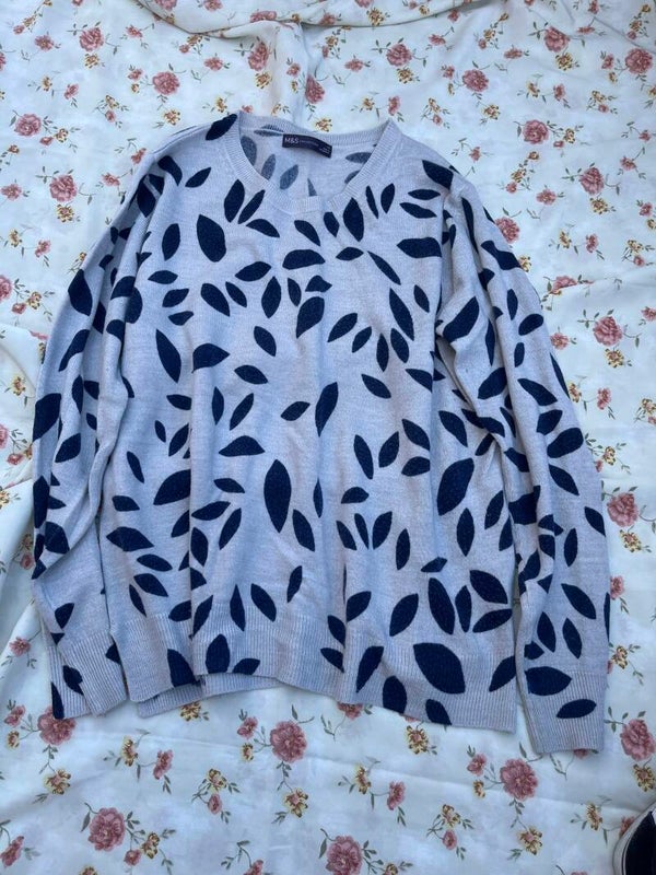 Women Sweater -Size 16***
