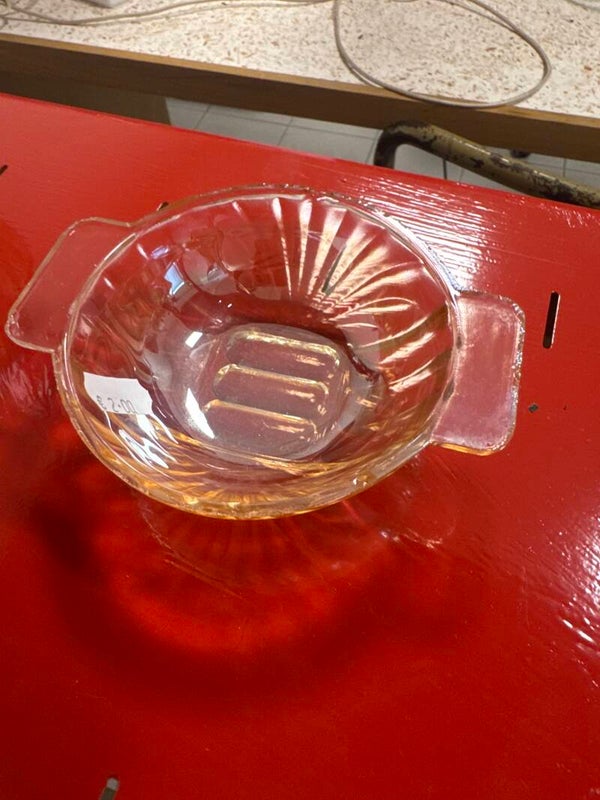 French amber/orange iridescent glass small bowl with side handles - vintage ***