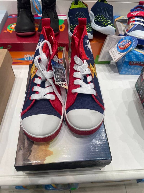 Girls Avengers Shoes - Size 31 - New