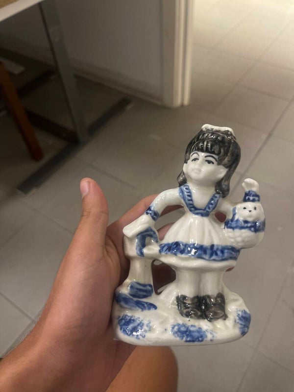 Porcelain Girl and dog figurine - Figurines*