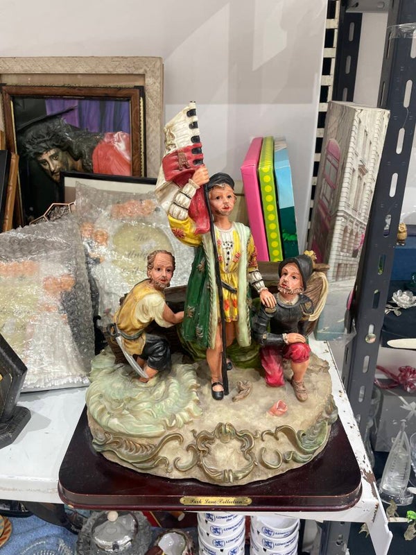 Vintage Park Lane Collection - Figurines