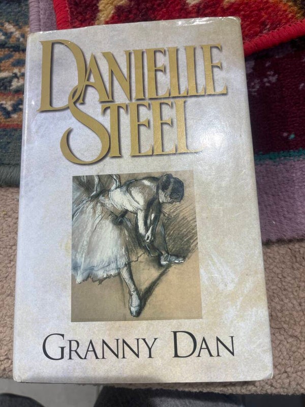 Granny dan - Books*