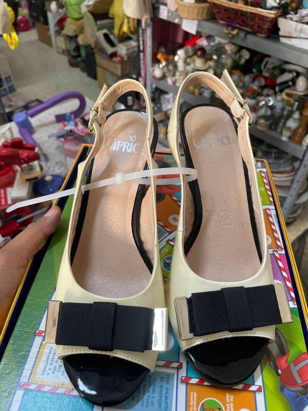Women Sandals - Size 37