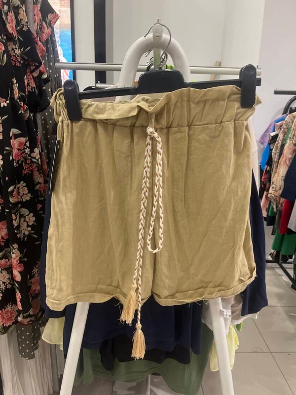 Womens Shorts Size M **