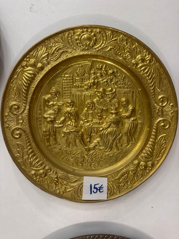 Old Tavern Scene Brass Wall Hanging Plate - Decor**
