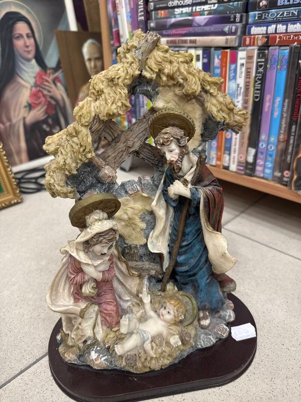 Vintage Resin-Religious***