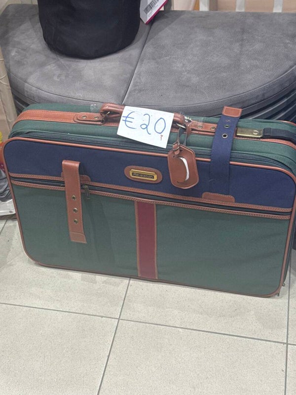 Canvas suitcase - Travel*