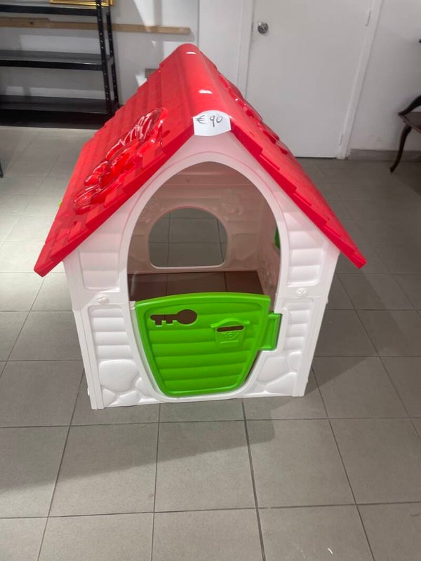 Outdoor House - Brand New - Toys
