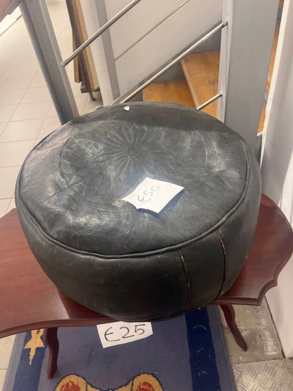 Black leather cushion - decor*