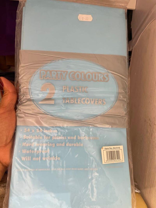 Plastic Tablecovers 54x54- Supplies ***
