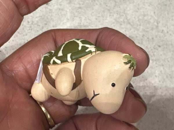 Small turtle- Figurine ***