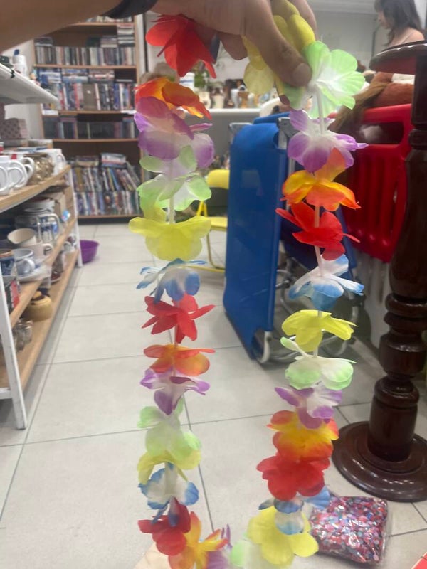 Hawaiian flower necklace - accessories*