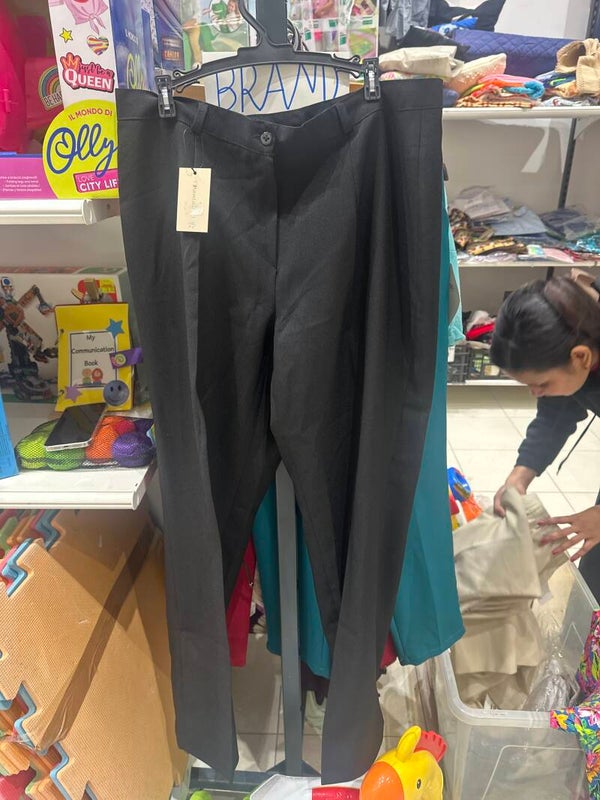 Women Pants - New - Size 52