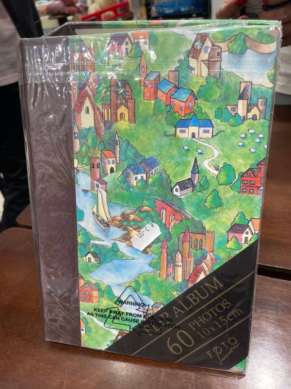 Brand new photo album- Stationary ***