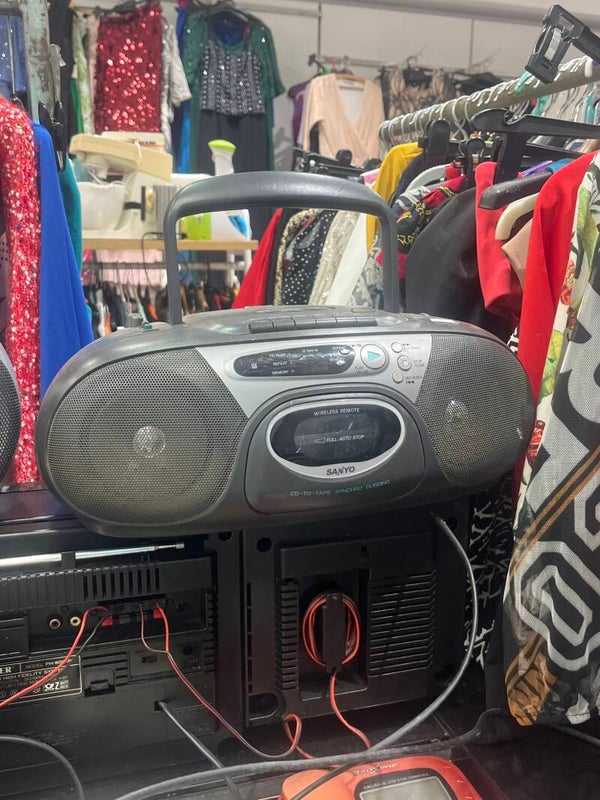 sanyo Boombox - Electric*