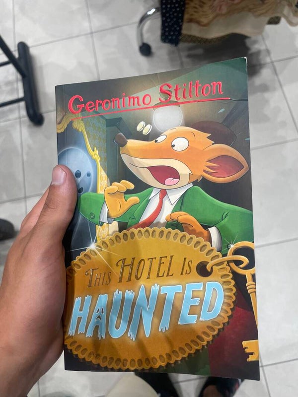 Geronimo silton This Hotel is Haunted - books*