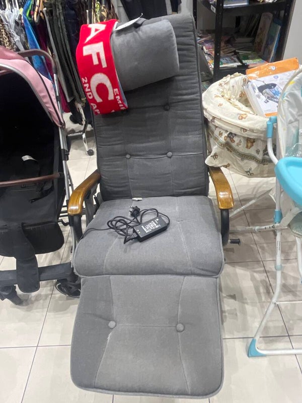 Massage Chair - Furniture*