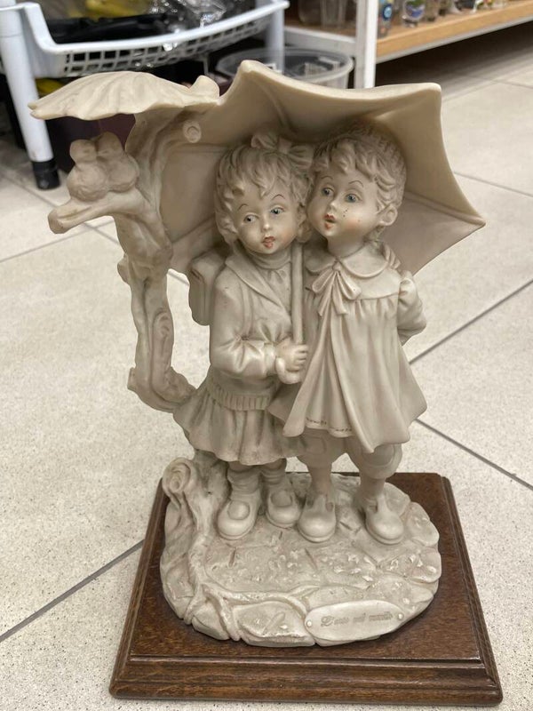 as L'Arte nel Mondo- Figurines ***