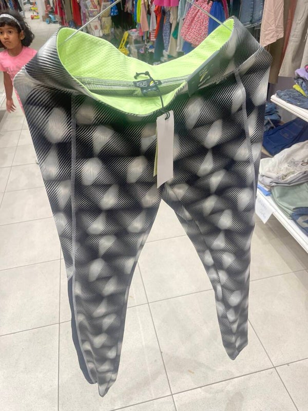 Women Brand New Activewear Leggings-Size:40