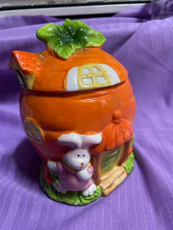 Ceramic Carrot House Jar - Supplies