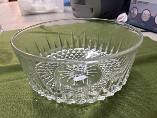 Arcoroc diamant Serving Bowl- Supplies ***