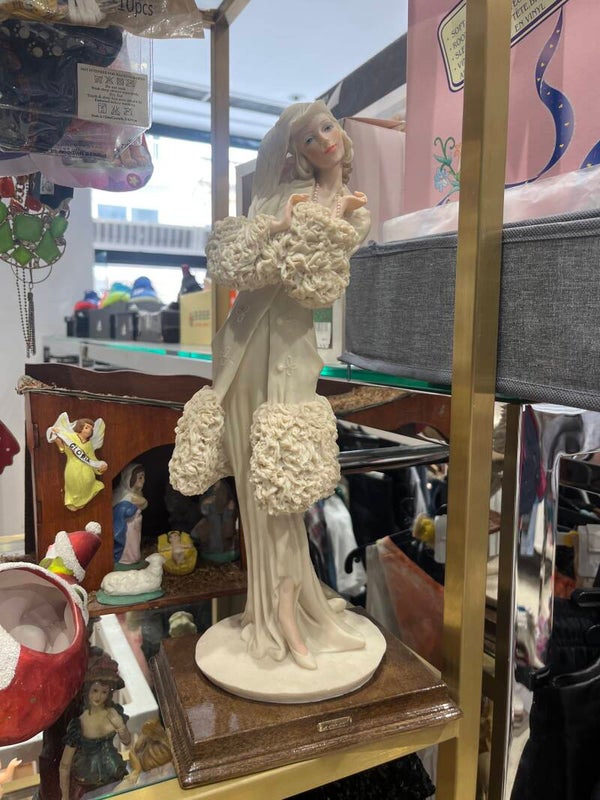 1920’s Italian Women Sculpture - Figurines