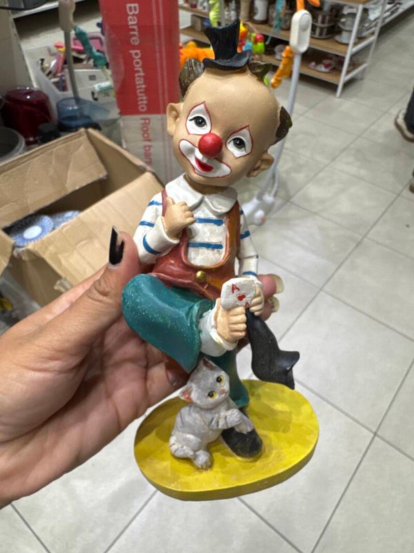Clown Figurines-Decor***
