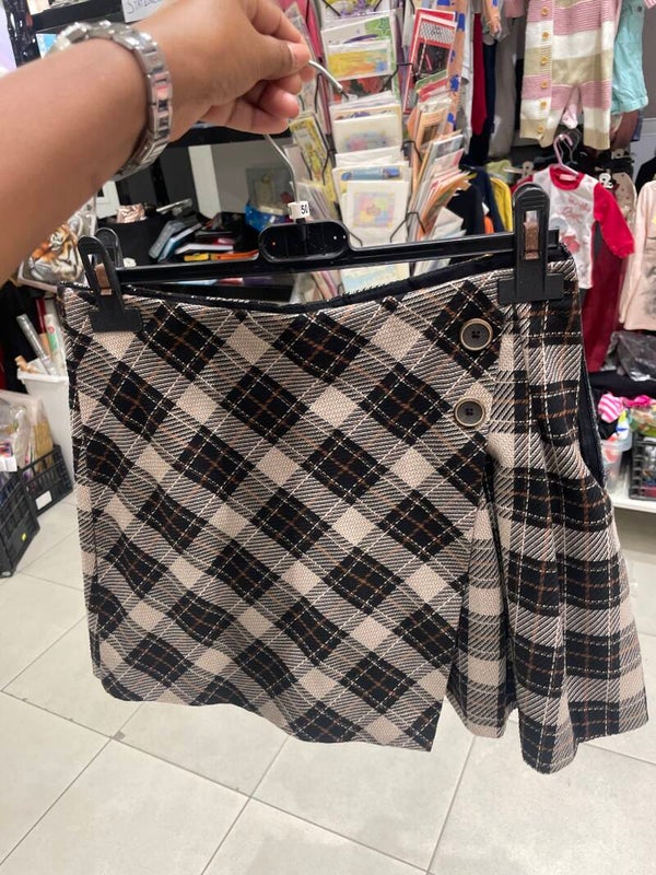 Women’s Skirt - Size :-13-14**
