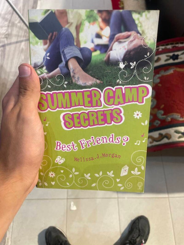Summer Camp Secrets Best friends? - Books*