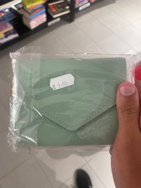 Brand new purse - Accessories*