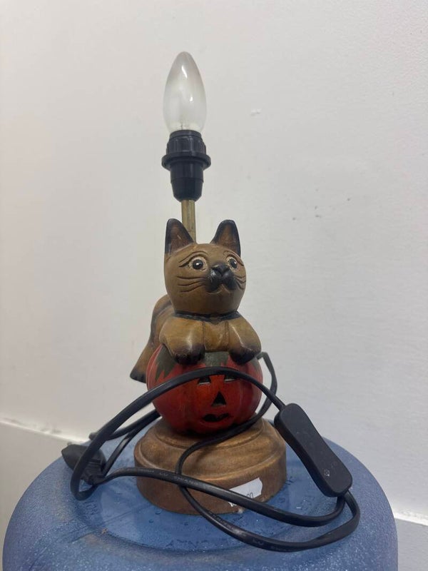 Charming wooden accent lamp- Electric ***