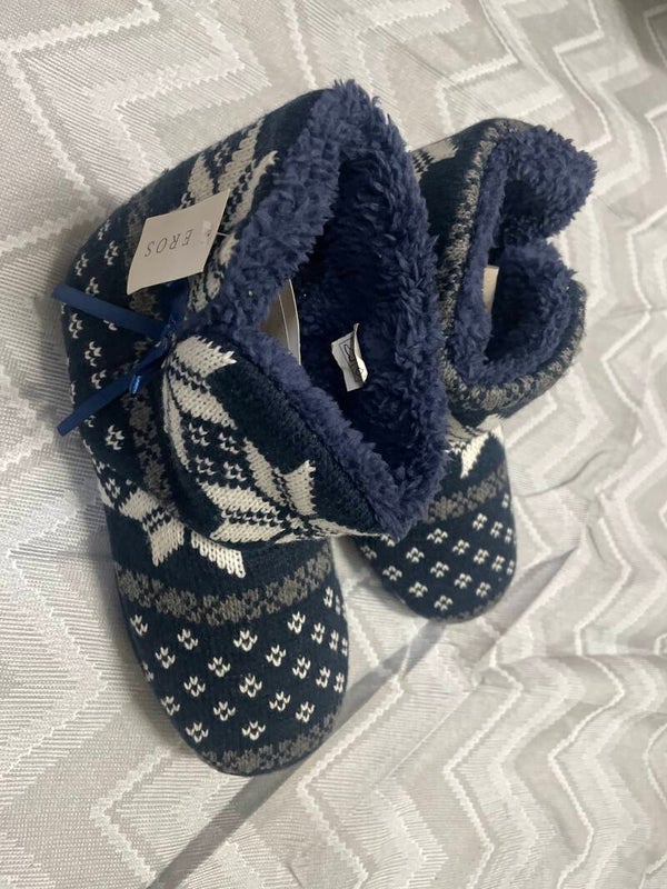 New Knit booti slippers size 38- Shoes ***