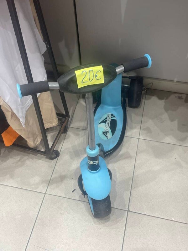 Blue scooter - toys*