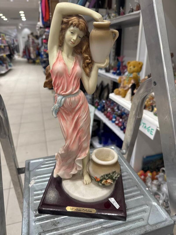 Porcelain Figurines-Decor***