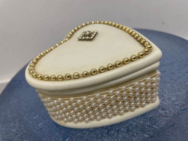 Heart shaped pearl trinket box- Decor ***