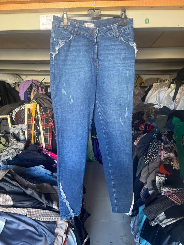 Women’s jeans - size 37 ****