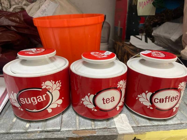 KitKat ceramic jar set of 3- Supplies ***