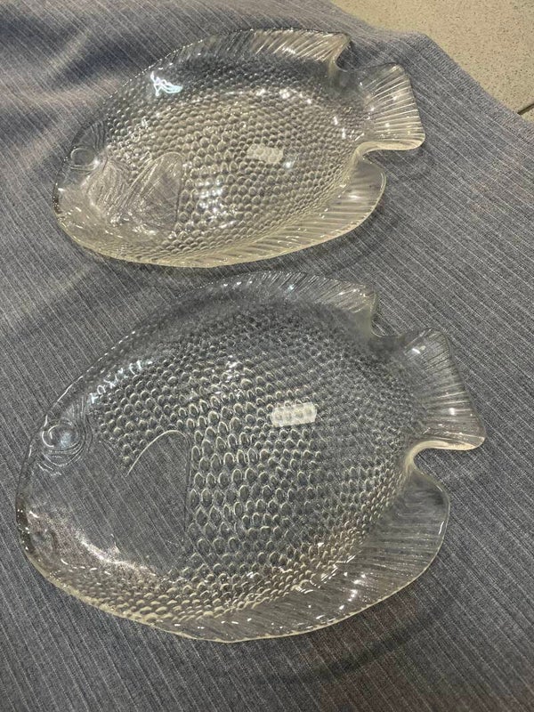 Fish-Shaped Serving Glass Plates - Supplies