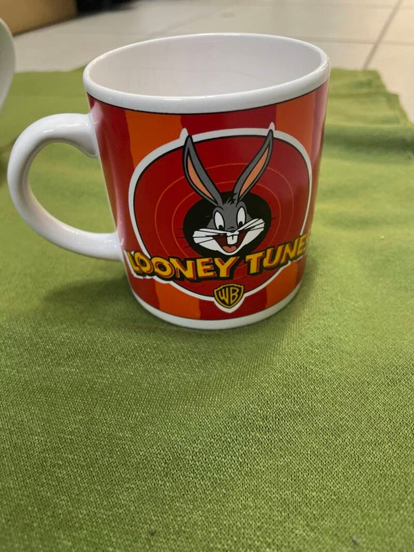 Looney tunes mug- Mugs***