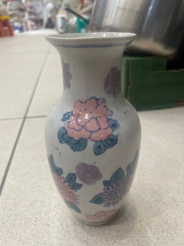 Porcelain vase-Decor*