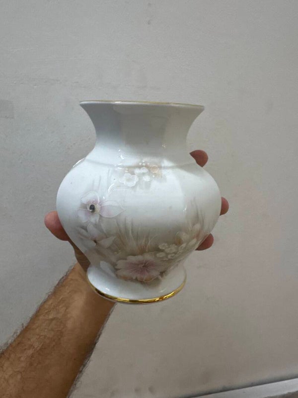 Vintage Vase - Vintage*