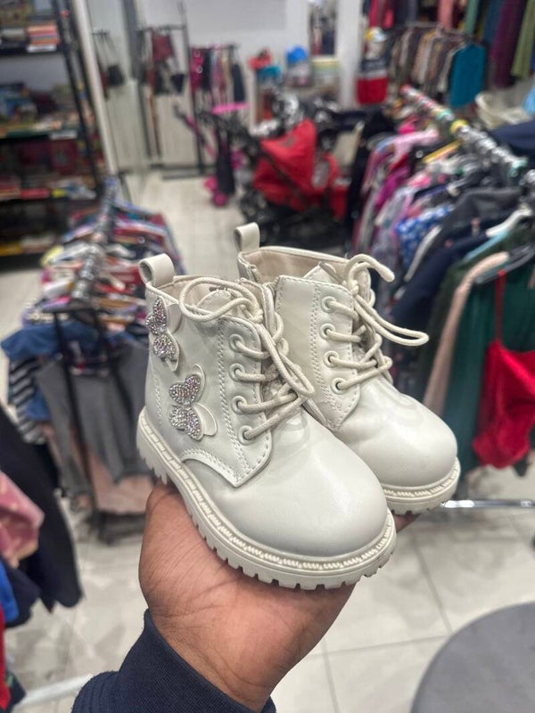 Girls Shoes - Size 25