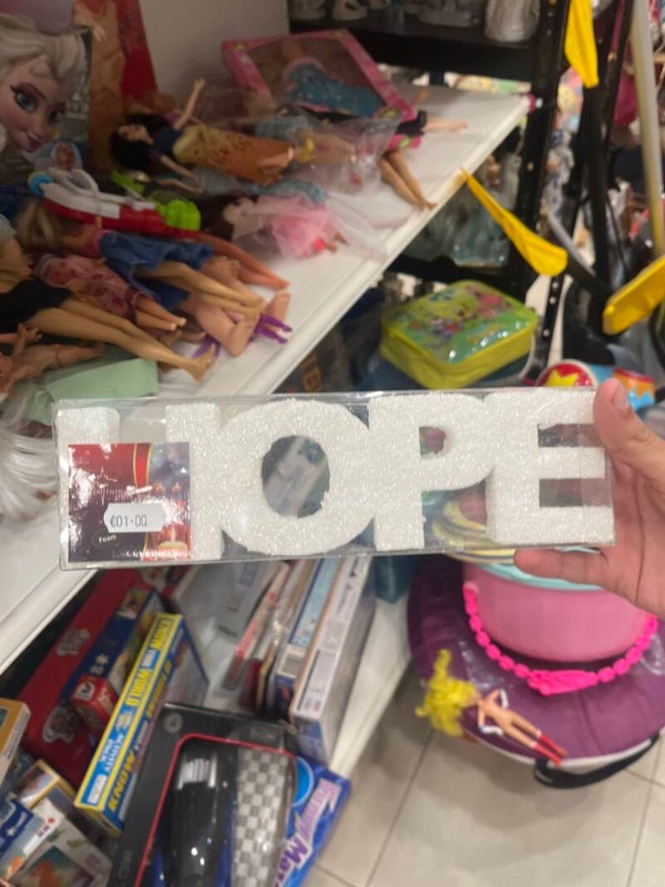 glitter-covered foam "HOPE" sign - Decor*