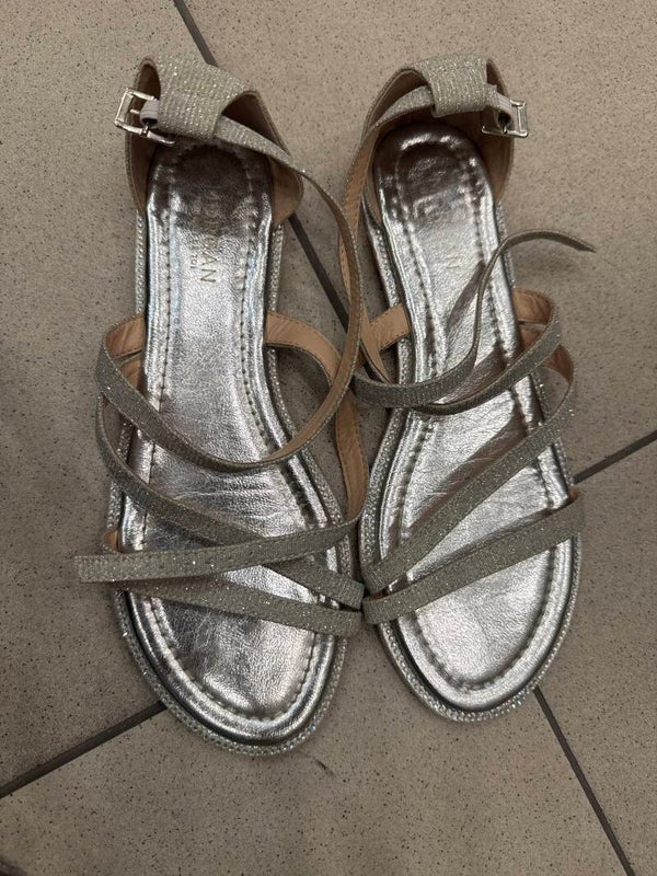Women Sandals - Size 39