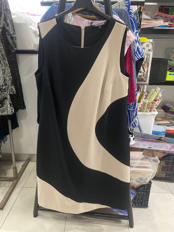 Women’s Dress - Size :- 14 **