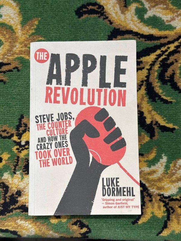 The Apple Revolution - Books*