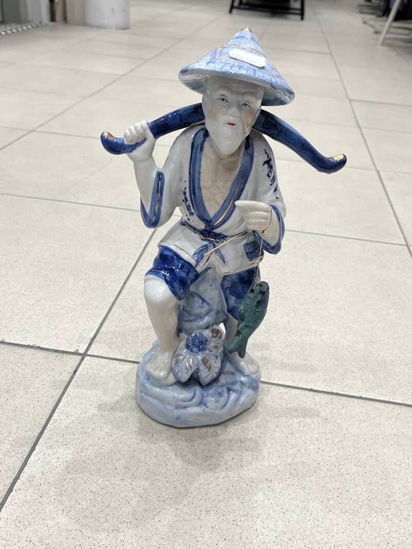 vintage porcelain Chinese fisherman figurine - Figurines*