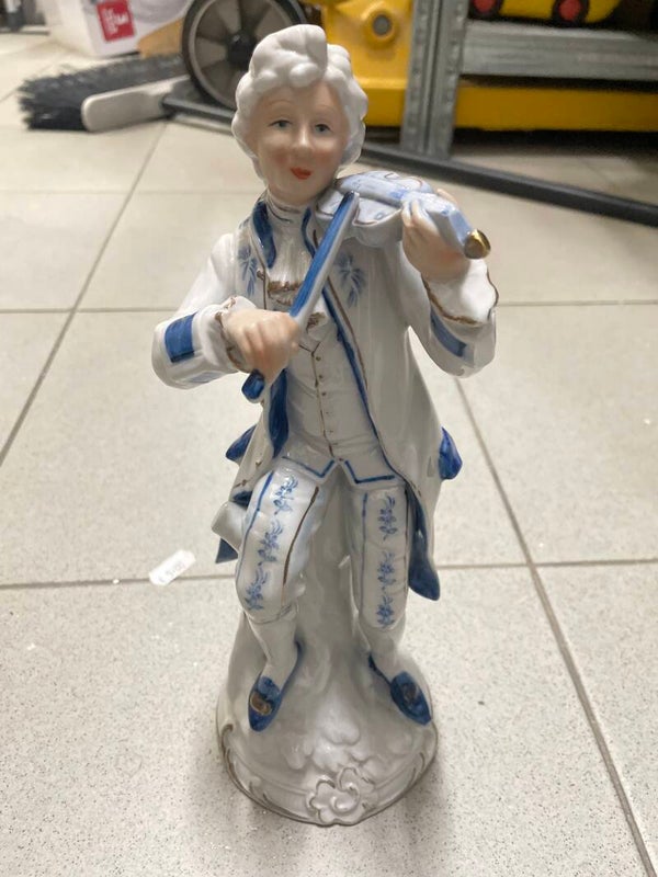 Porcelain Figurine-decor***