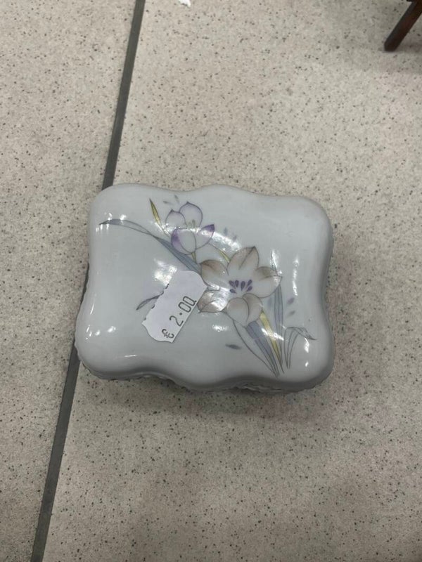 Porcelain trinket boxy - supplies*