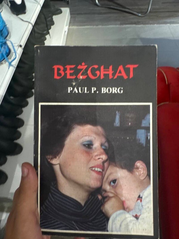 Beżgħat - books*